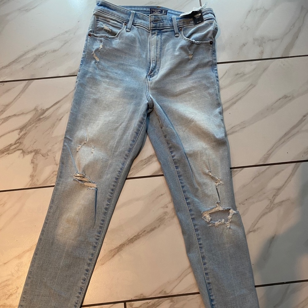 NEW Abercrombie High Rise Jeans